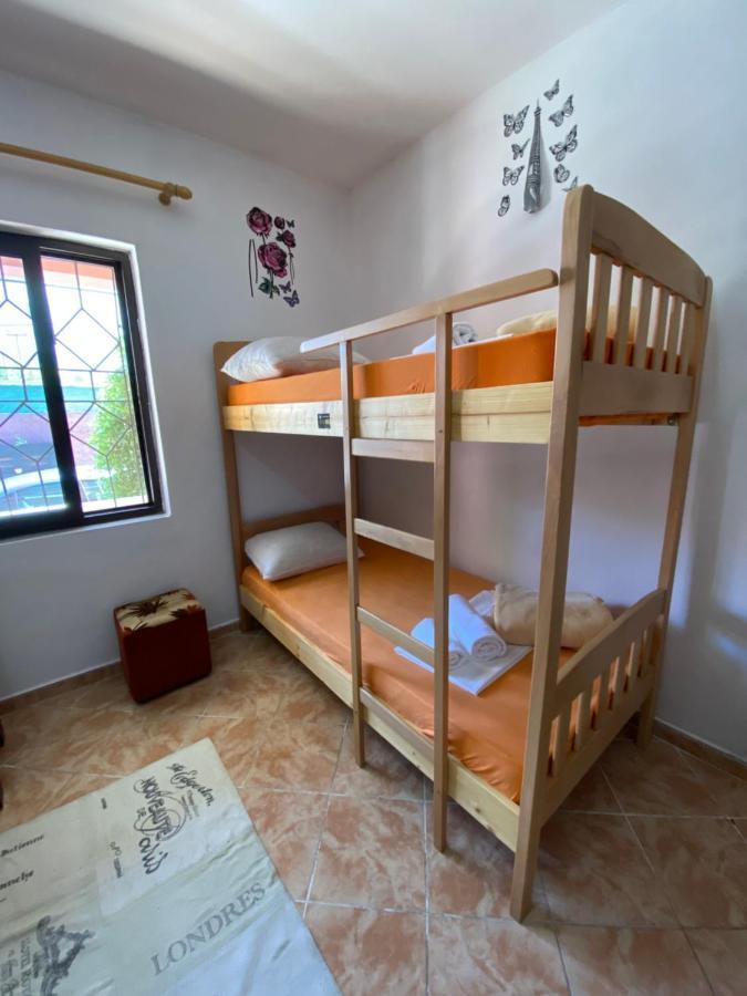 The Hood - Shkodra Backpackers Hostel Exterior photo