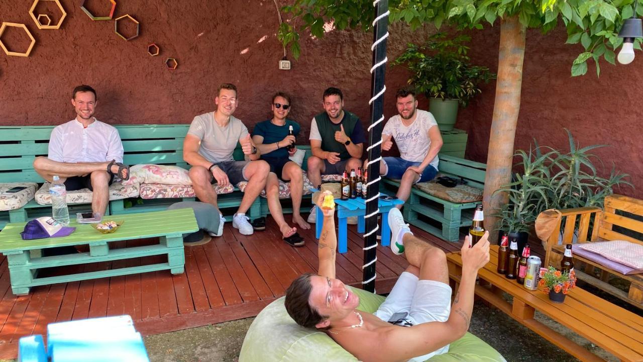 The Hood - Shkodra Backpackers Hostel Exterior photo