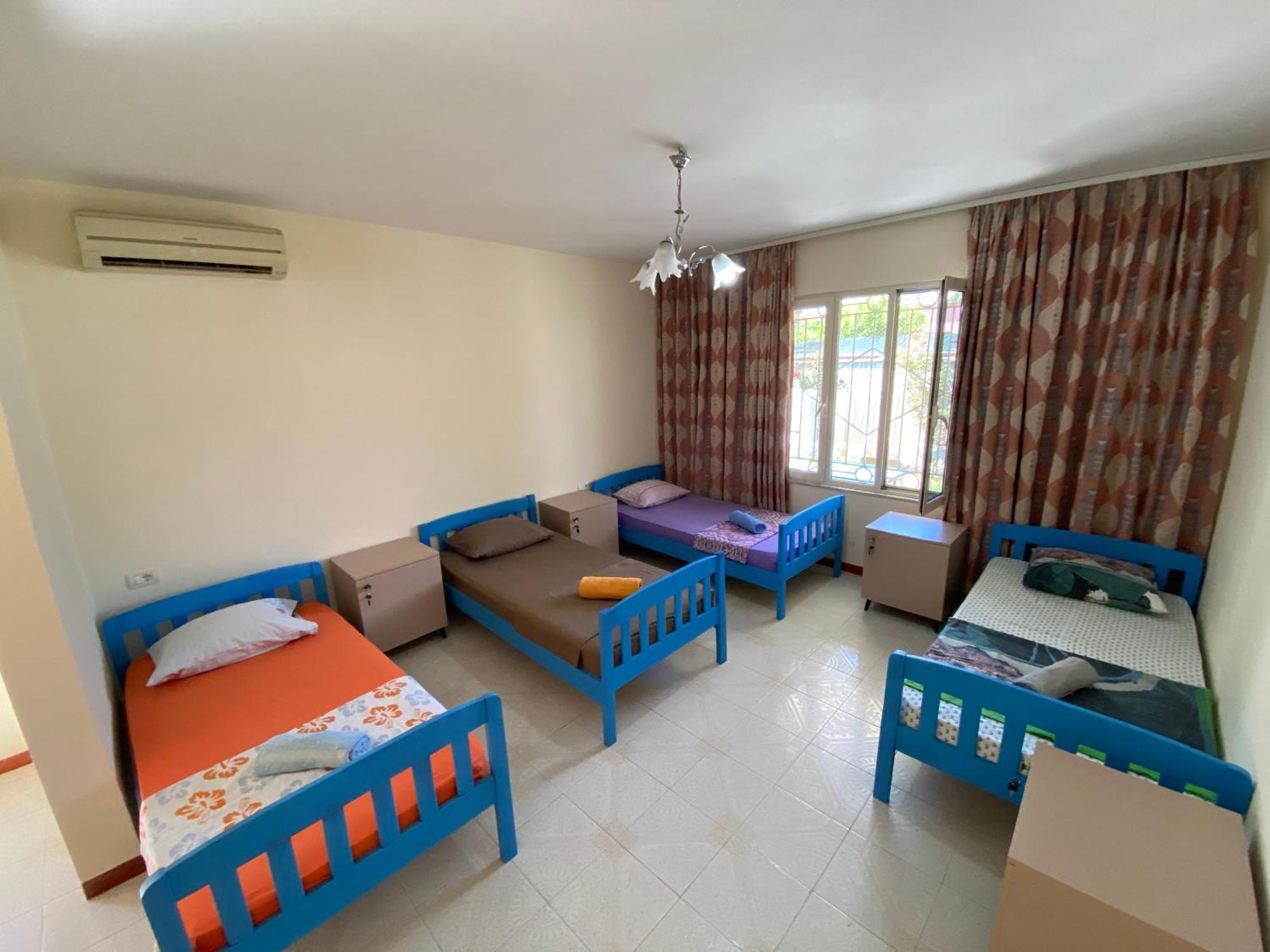 The Hood - Shkodra Backpackers Hostel Exterior photo